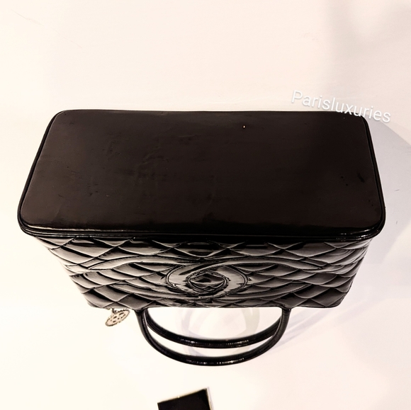 Chanel Tote - Picture 6 of 6